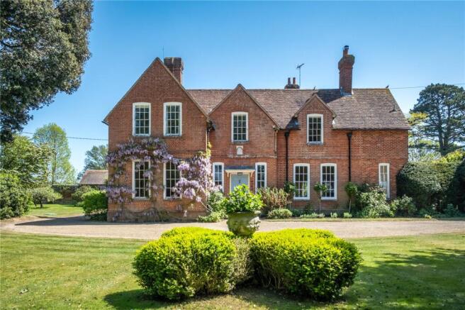 5 bed property, in Vicarage Hill, £1,975,000