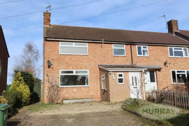 3 bed property, in Brooke Road, £240,000