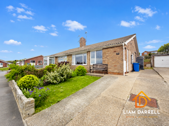 2 bed property, in Osgodby Crescent, £175,000