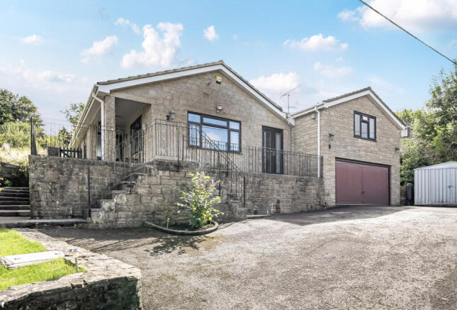 4 bed property, in The Batch, £525,000