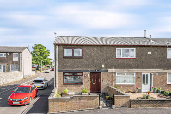 2 bed property, in Katrine Crescent, £110,000