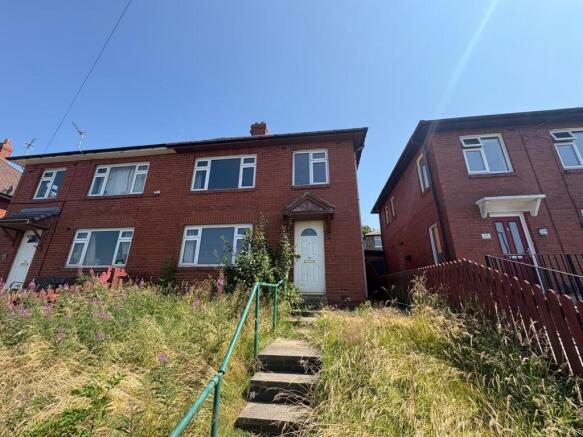 3 bed property, in Tor View, £55,000