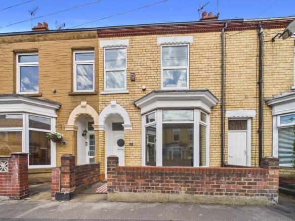 3 bed property, in Kelvin Street, £165,000