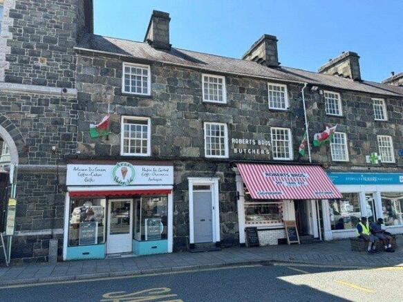 2 bed property, in Eldon Square, £275,000