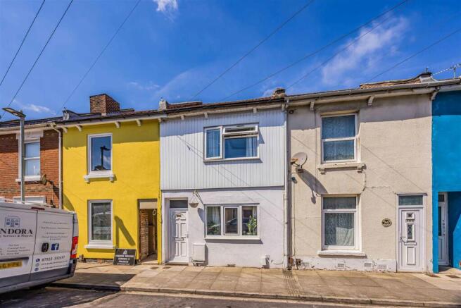 2 bed property, in Boulton Road, £240,000