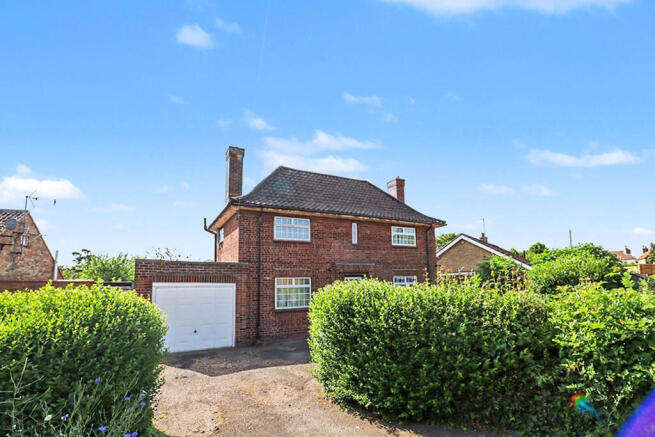 3 bed property, in St. Peters Road, £225,000