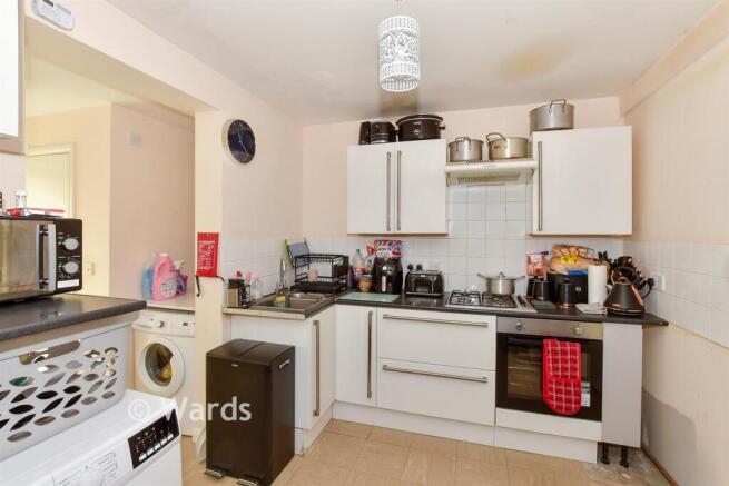 3 bed property, in Sancroft Avenue, £180,000
