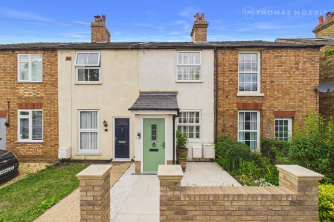 2 bed property, in Sutton Mill Road, £285,000