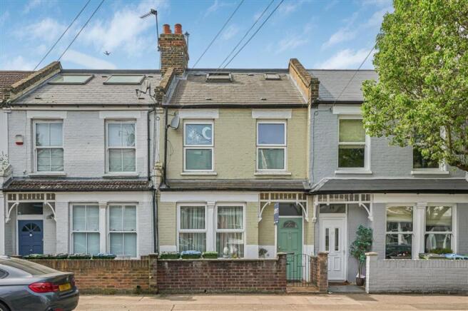 5 bed property, in Fingal Street, £700,000