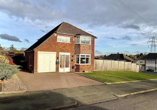 3 bed property, in Tynedale Crescent, £350,000