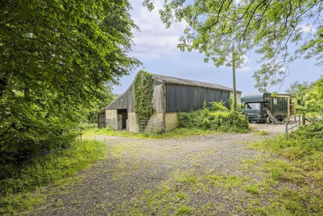 5 bed property, in Cowley, £500,000