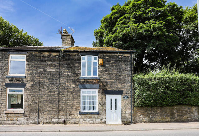 2 bed property, in Upholland Road, £199,950