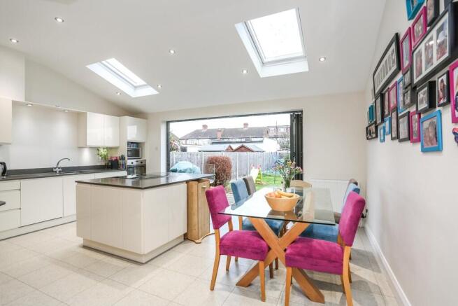 3 bed property, in Aragon Road, £590,000