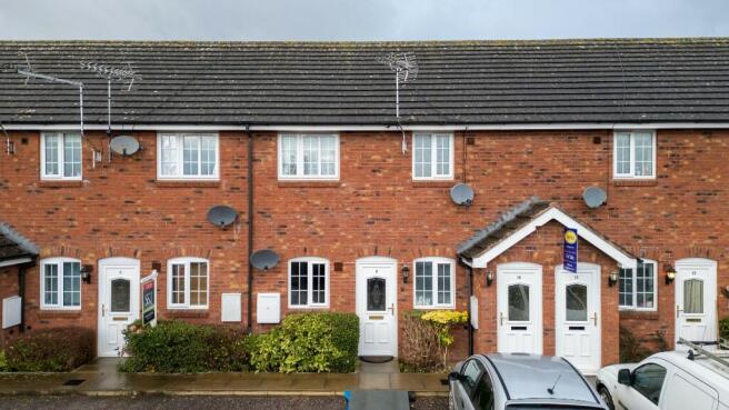 1 bed property, in Smithfield Road, £78,000