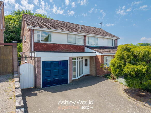 3 bed property, in Grayling Road, £250,000