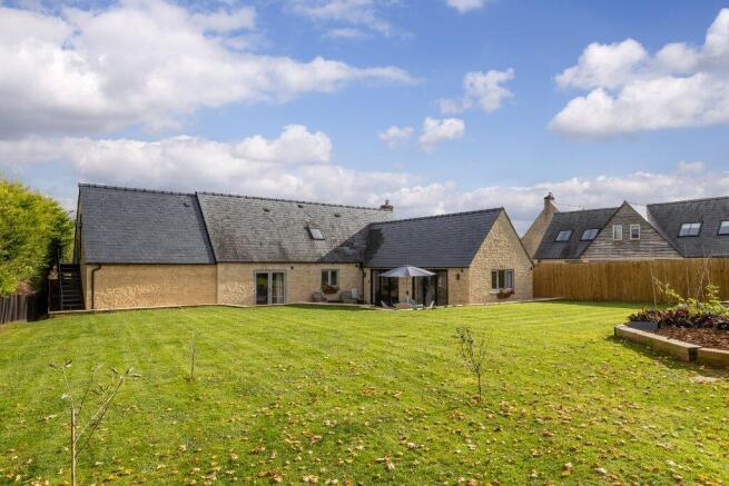 5 bed property, in Cemetery Lane, £1,200,000