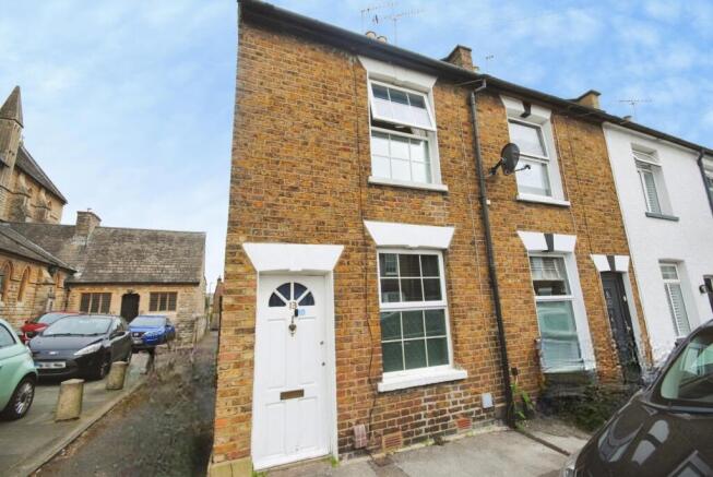 2 bed property, in Duke Street, £385,000