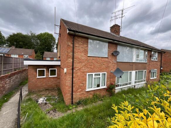 1 bed property, in 19 Carsdale Close, £70,000