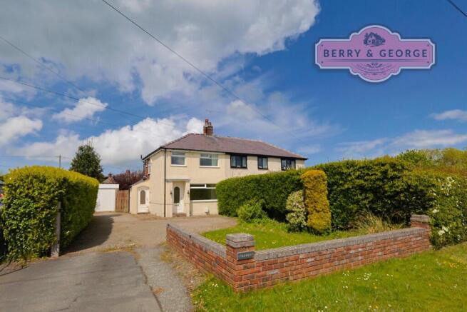 2 bed property, in Pant Y Wacco, £259,000