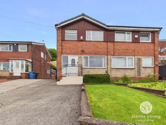 3 bed property, in Ottershaw Gardens, £204,950