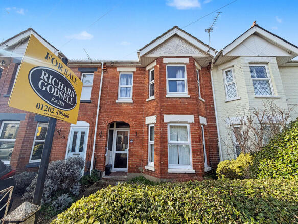 3 bed property, in Christchurch, £365,000