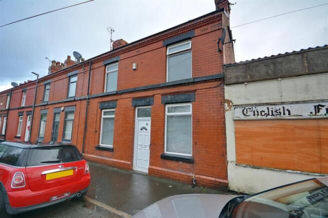 Land, in Heath Street, £125,000