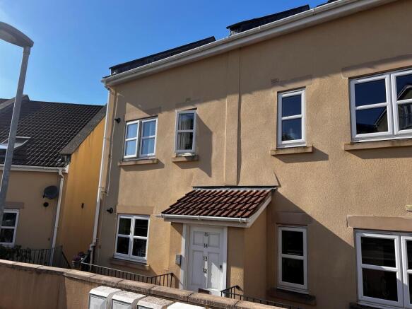 2 bed property, in Old School Lane, £225,000