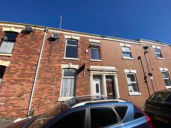 3 bed property, in 68 Christ Church Street, £110,000