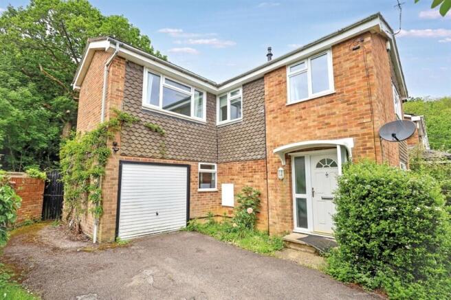 4 bed property, in Grovelands, £510,000