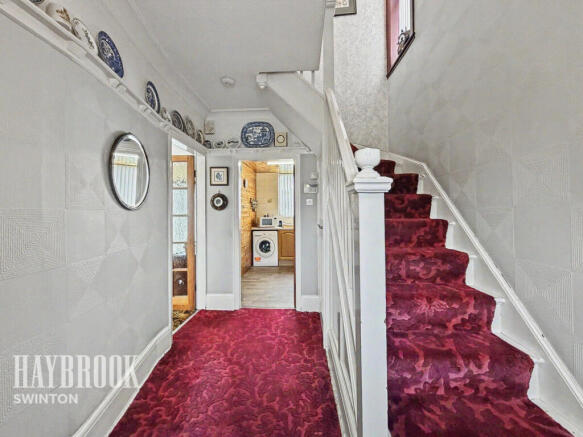 3 bed property, in Wath Wood Road, £325,000