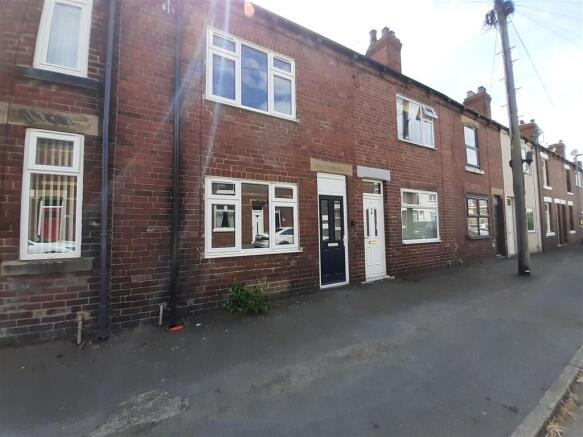 2 bed property, in Francis Street, £85,000