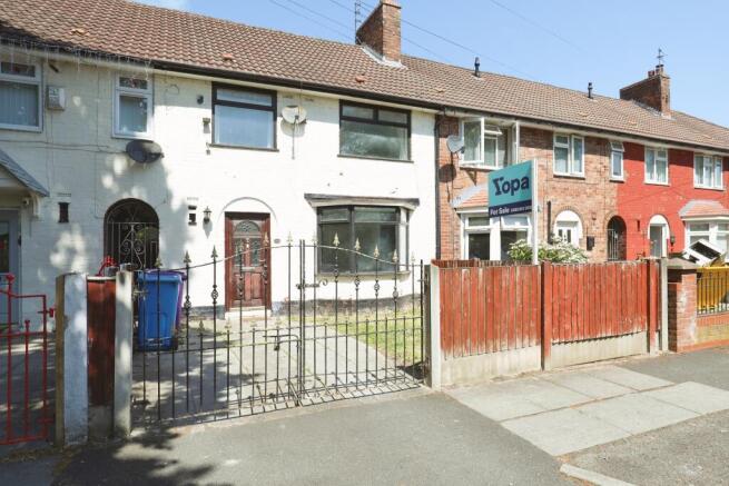 3 bed property, in Ridgmont Avenue, £150,000
