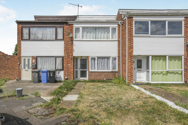 3 bed property, in Waveney Road, £215,000