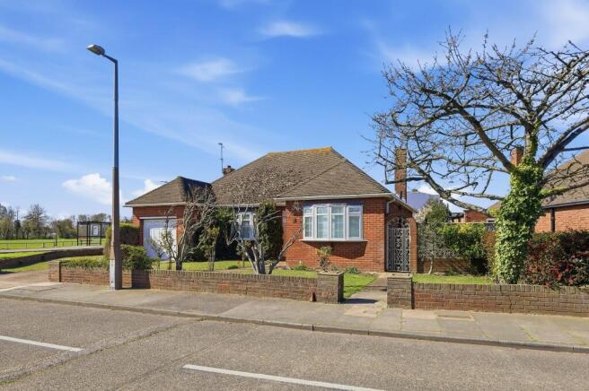 3 bed property, in Cherry Walk, £500,000