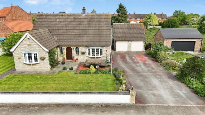 3 bed property, in Victoria Close, £385,000