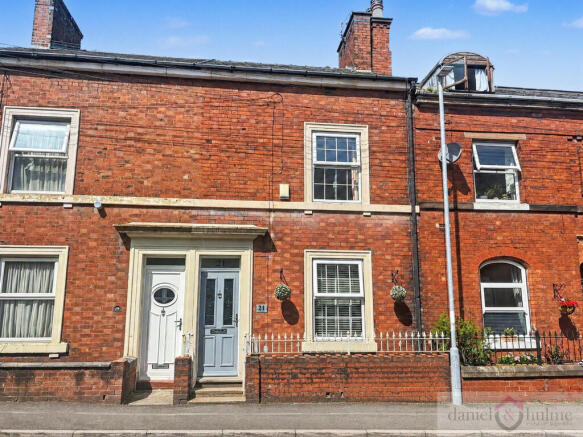 3 bed property, in Osborne Street, £215,000