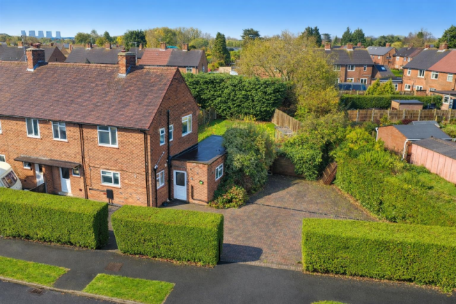 3 bed property, in Gregory Avenue, £310,000