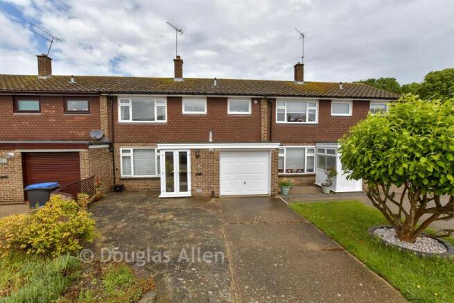 3 bed property, in Pancroft, £400,000