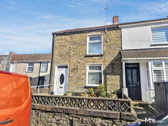 2 bed property, in Penydre, £70,000