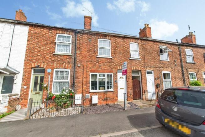 2 bed property, in Dogdyke Road, £145,000