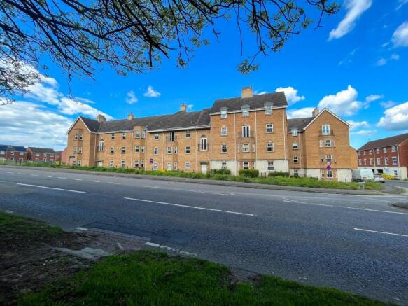 1 bed property, in Morning Star Road, £105,000