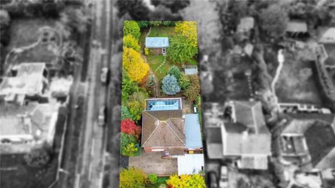 4 bed property, in Cockney Hill, £725,000
