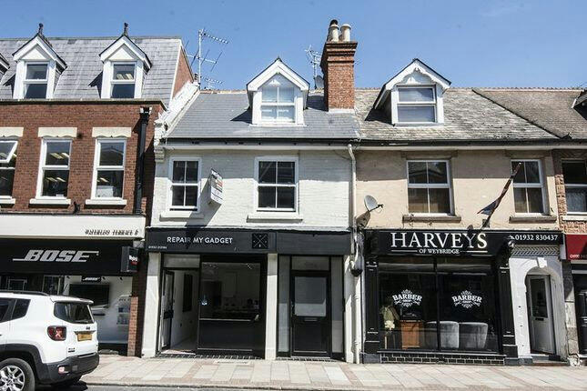 1 bed property, in Baker Street, £250,000