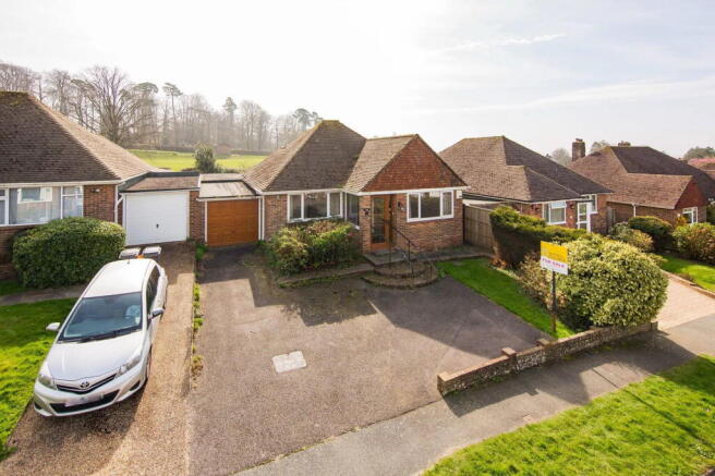2 bed property, in Downsview, £375,000