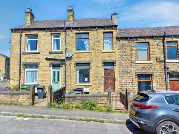 2 bed property, in 86 College Street, £67,500