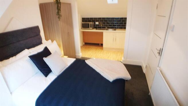 6 bed property, in Frederick Road, £395,000
