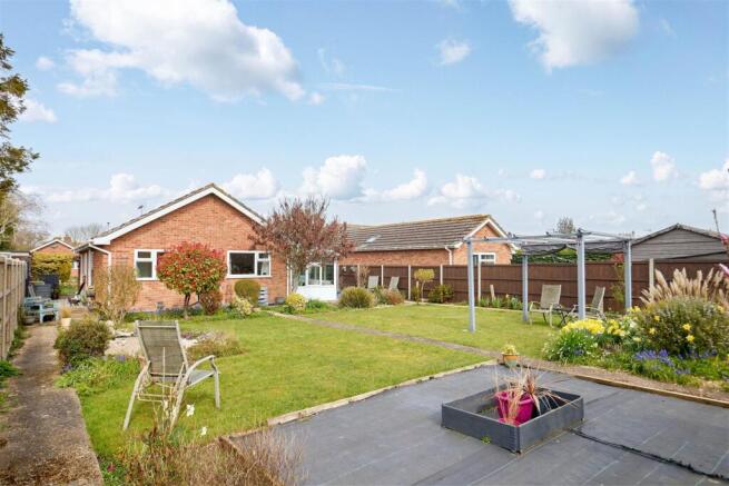 3 bed property, in Woodfields, £375,000