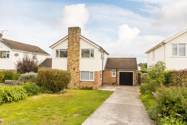 3 bed property, in Bryn Heulog, £350,000