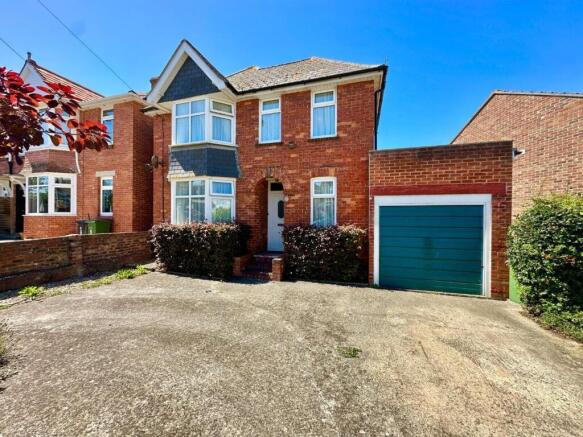 3 bed property, in Southfield Avenue, £425,000