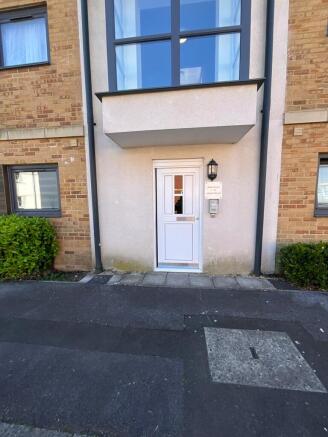 2 bed property, in 6 Juniper House 35 Pasteur Drive, £85,000